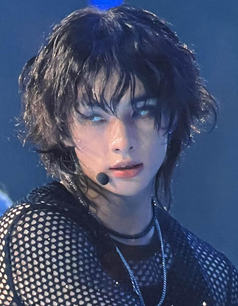 what a good face. he could call me a slur.